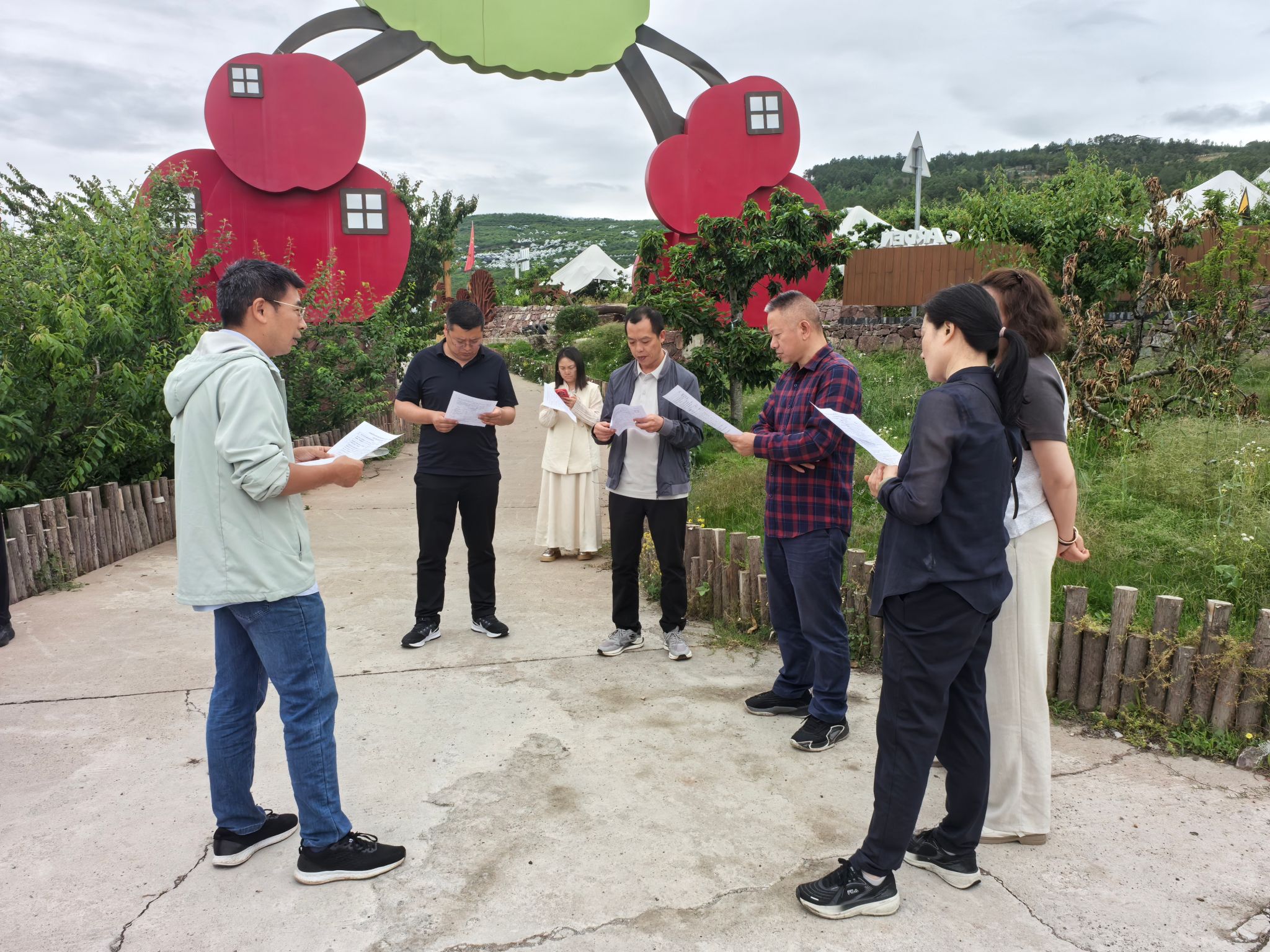 雅安市与我校联合开展科技合作项目结题前现场调研